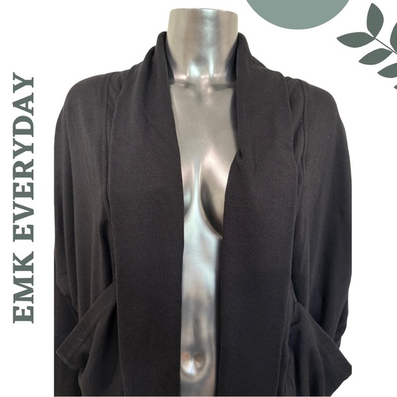 EMK Everyday Meagan Cardigan | Black Bamboo-Blend | Size M | Made in Canada - Picture 4 of 6